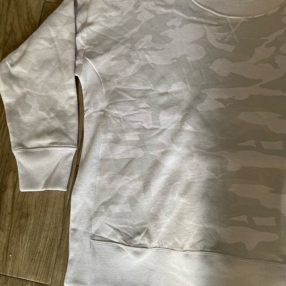 90 Degrees by reflex sweatshirt - Picture 5 of 12